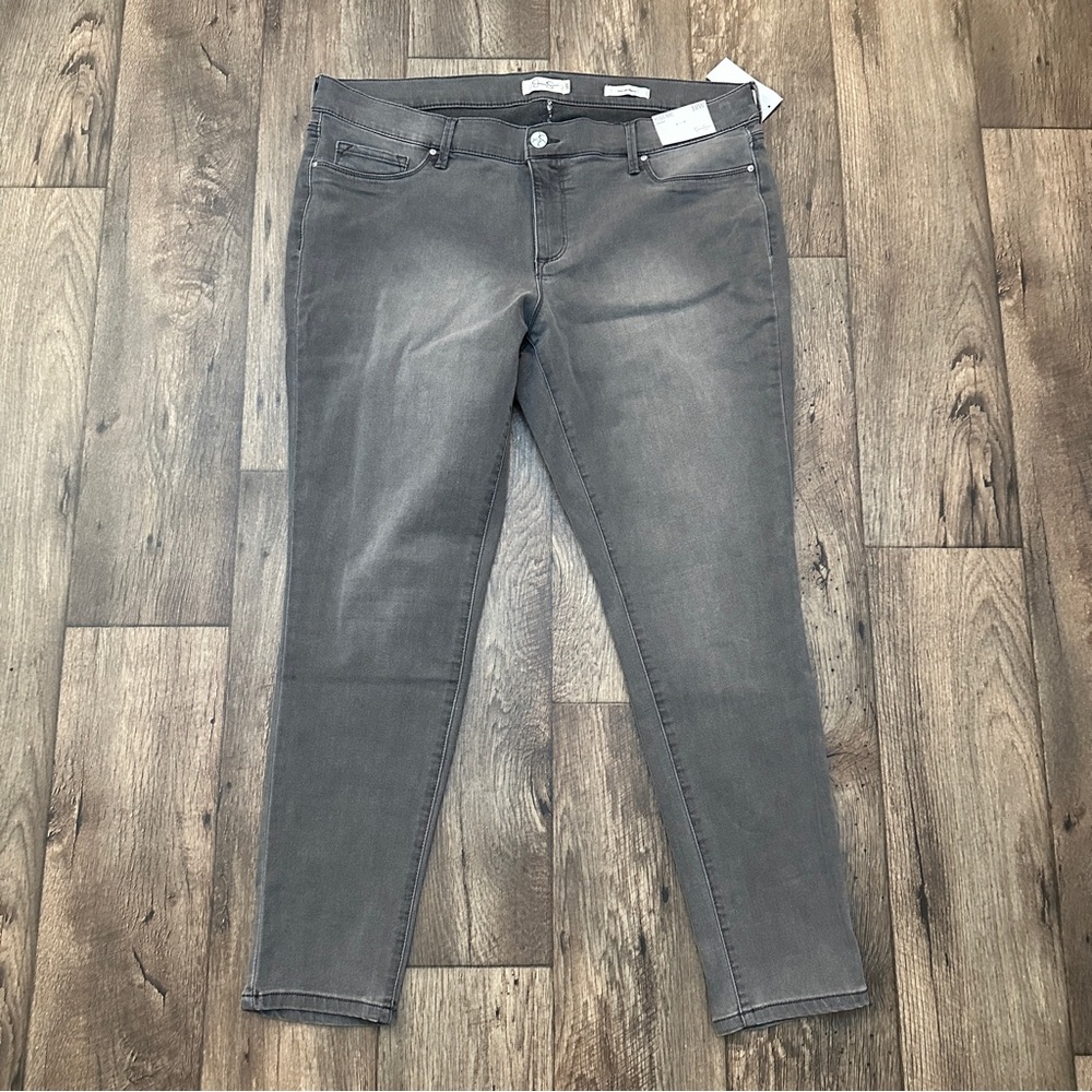 Jessica Simpson Kiss Me Skinny Stretch Jeans Women’s Size 18W Grey